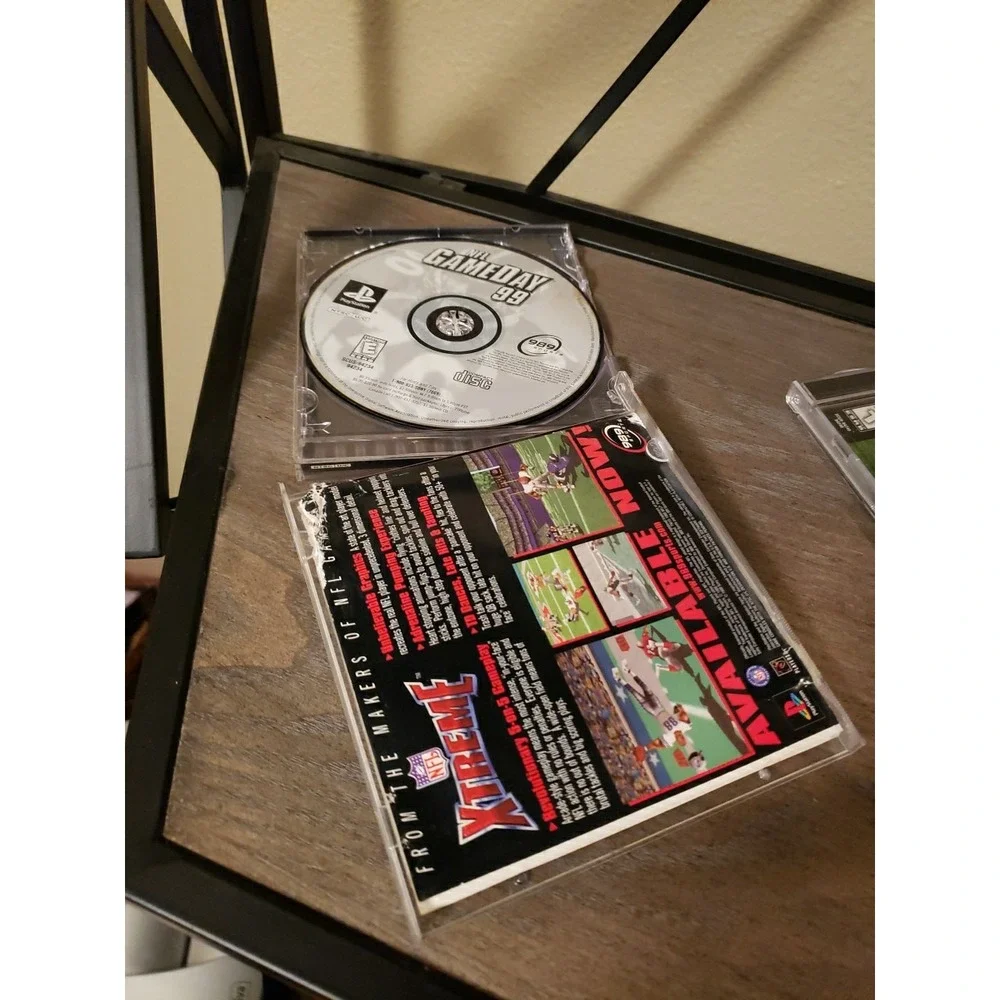 NFL GameDay 99 (Sony PlayStation 1, 1998)‎